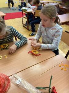 2023 – Věneček z kůry (10)