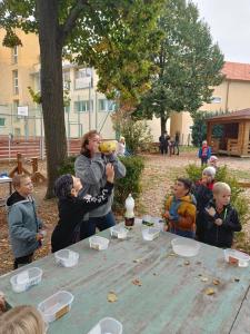 2024-–-Druzina-–-Foukame-bubliny-16