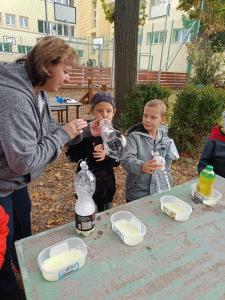 2024-–-Druzina-–-Foukame-bubliny-19