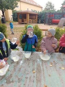 2024-–-Druzina-–-Foukame-bubliny-26