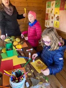 2024-Druzina-Podzimni-tvoreni-z-listu-53