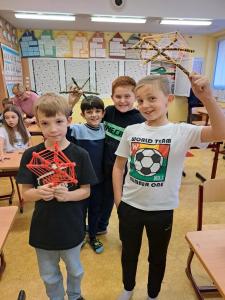 2024-–-Strasidla-a-Koralky-–-Vyroba-pavucin-a-pavouku-11